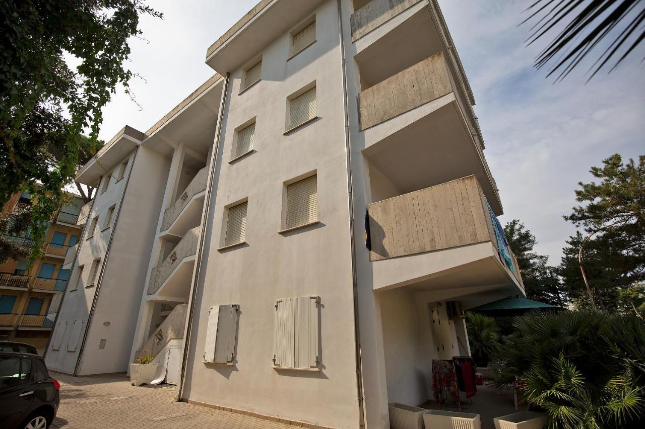 Sirena Apartments Llido Degli Estensi Kültér fotó