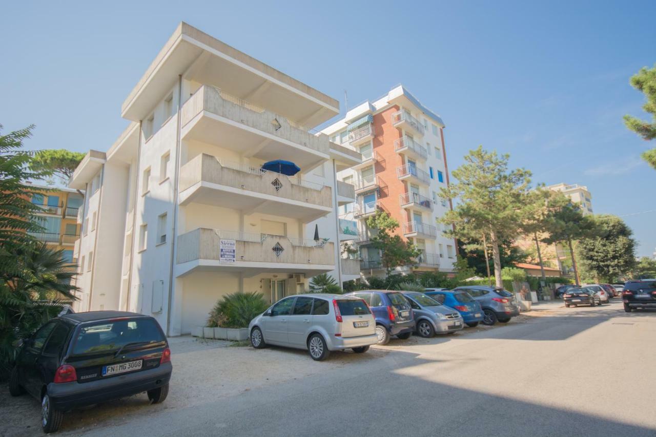 Sirena Apartments Llido Degli Estensi Kültér fotó