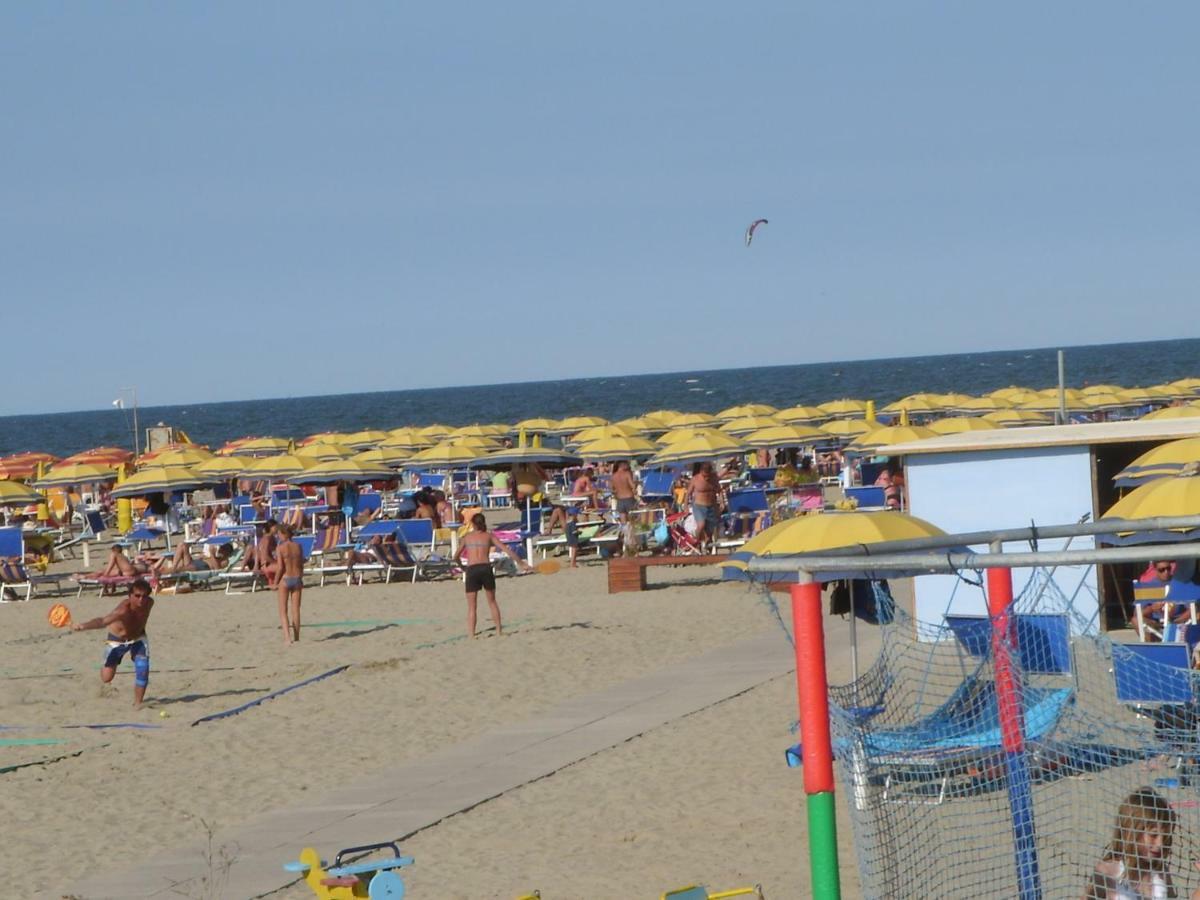 Sirena Apartments Llido Degli Estensi Kültér fotó