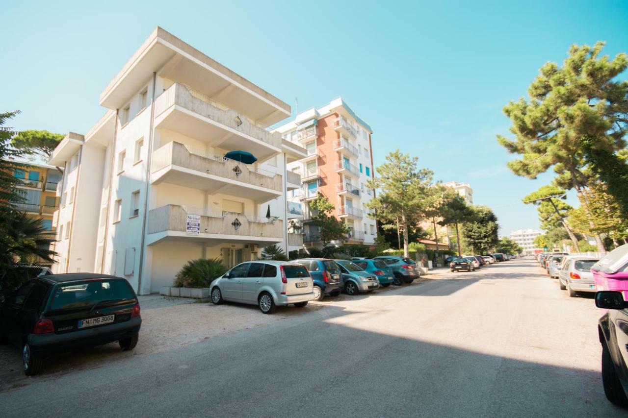 Sirena Apartments Llido Degli Estensi Kültér fotó